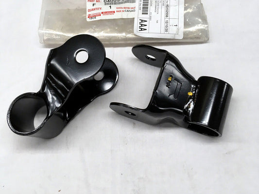 Factory Toyota Rear Shackles - Empty